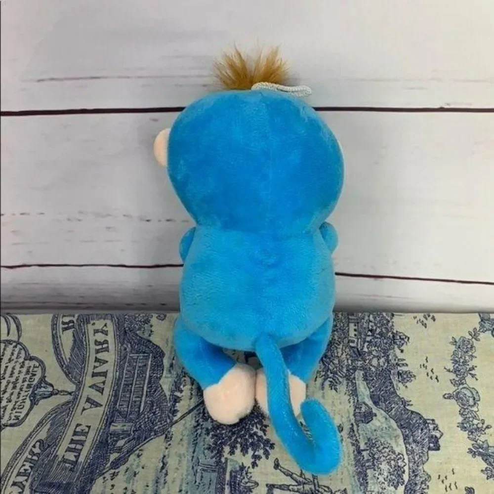 Fingerlings Hugs - Monkey Blue‎ body Purple Eyes Plush Stuffed Toy